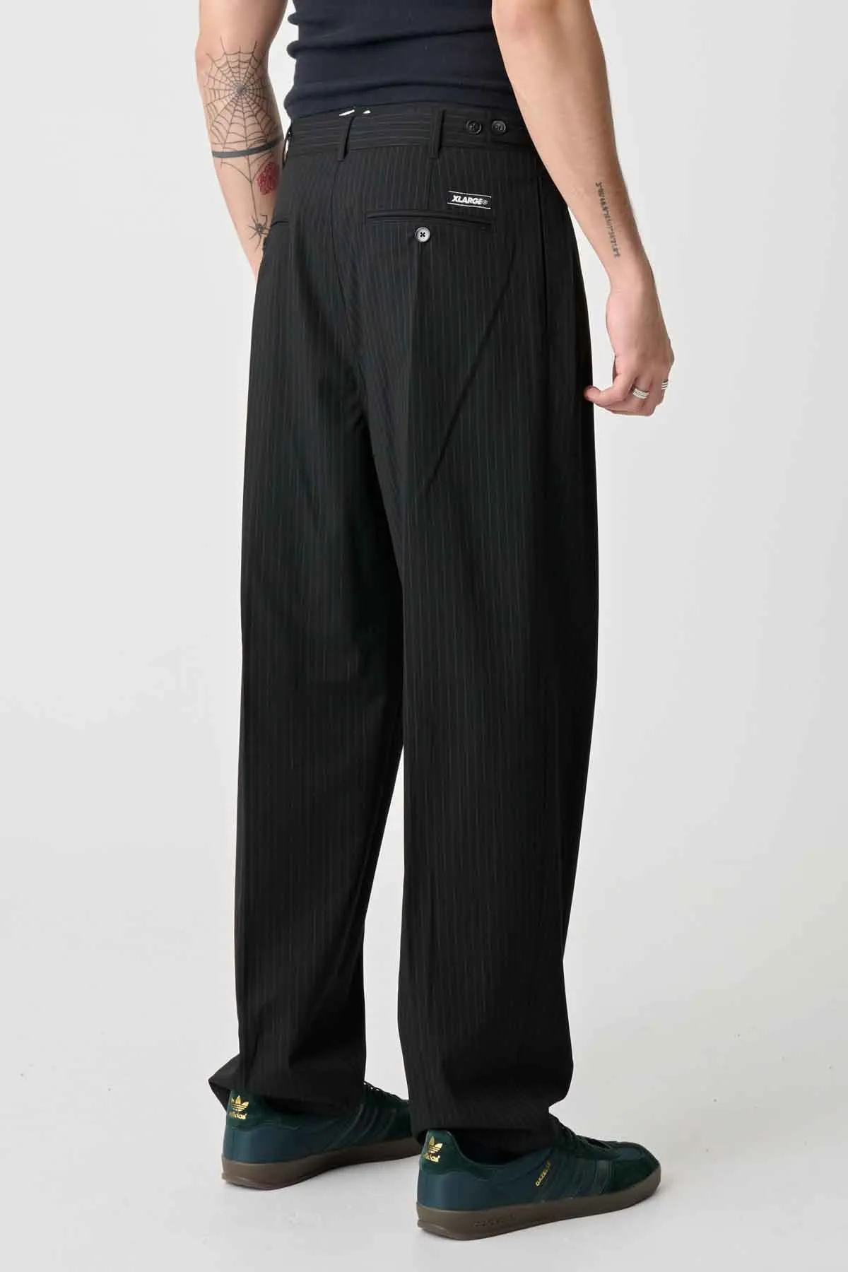 AMPLIFY PLEATED TROUSER - BLACK STRIPE