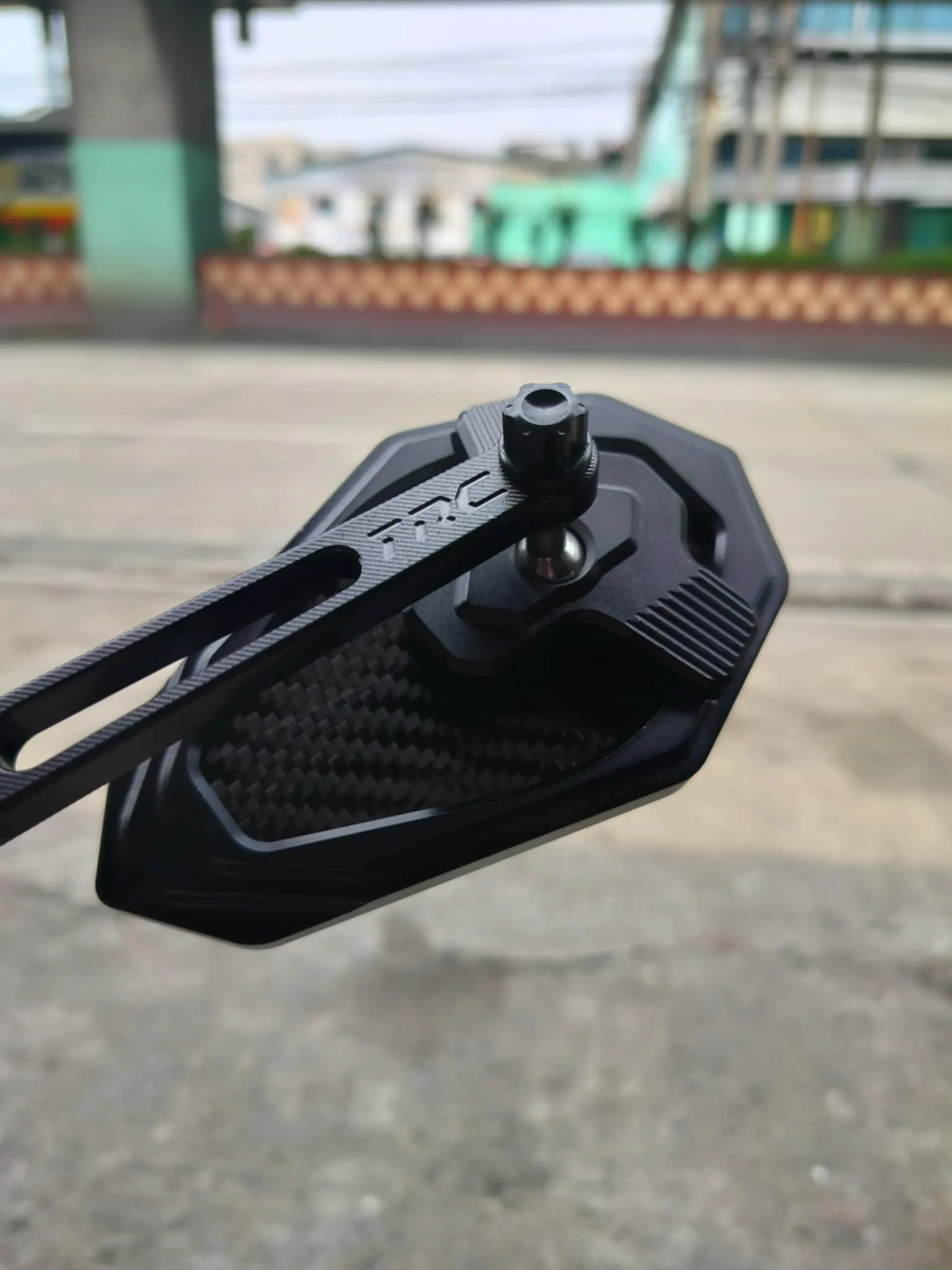 B - TRC SIDE MIRROR 8048