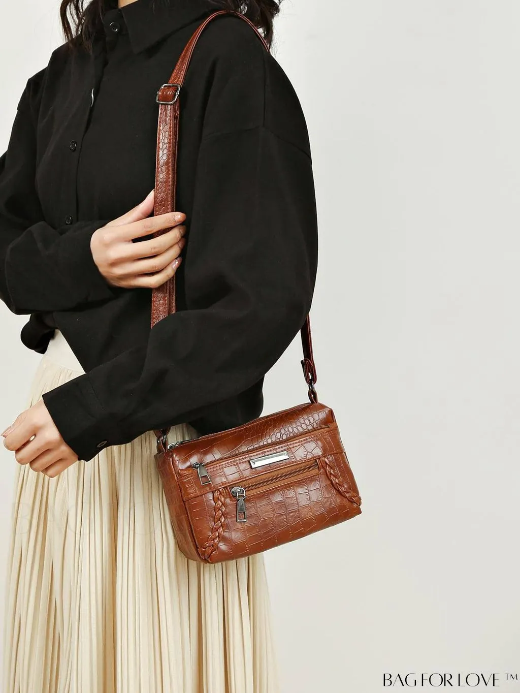 BagForLove - Compact Crocodile Patterned Zipper Crossbody Bag in Sophisticated PU Leather