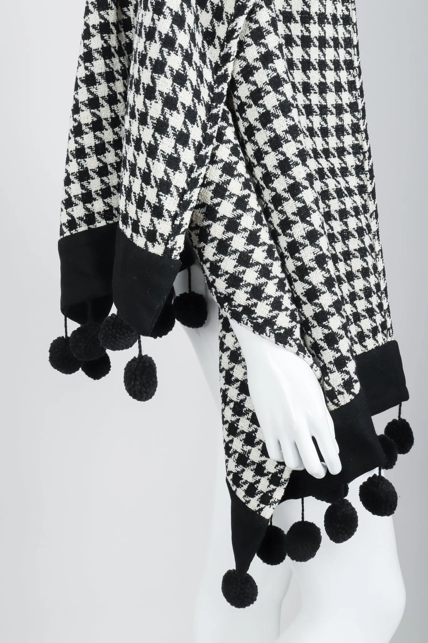 Bouclé Houndstooth Pom Pom Shawl