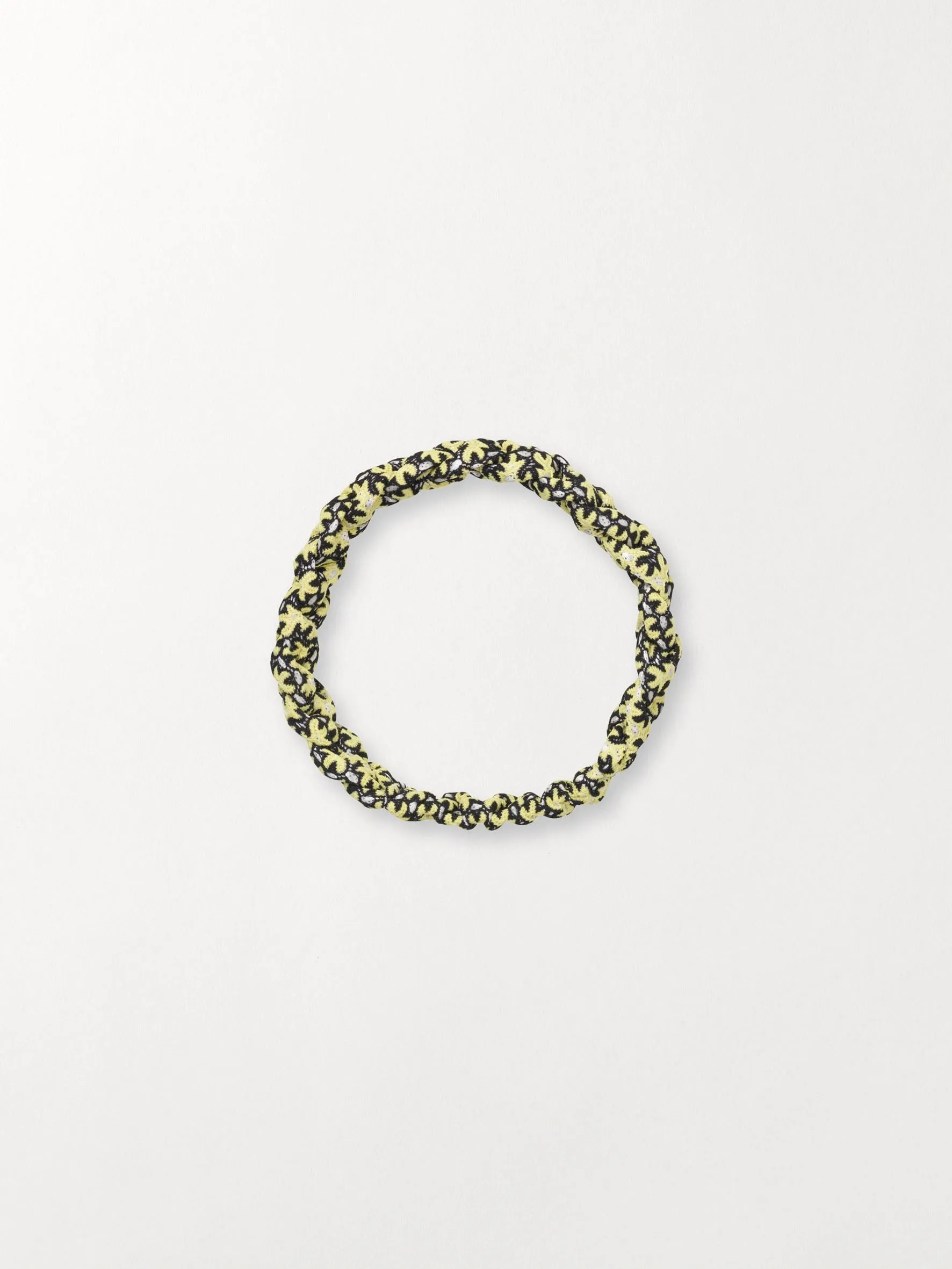 Braided band flower