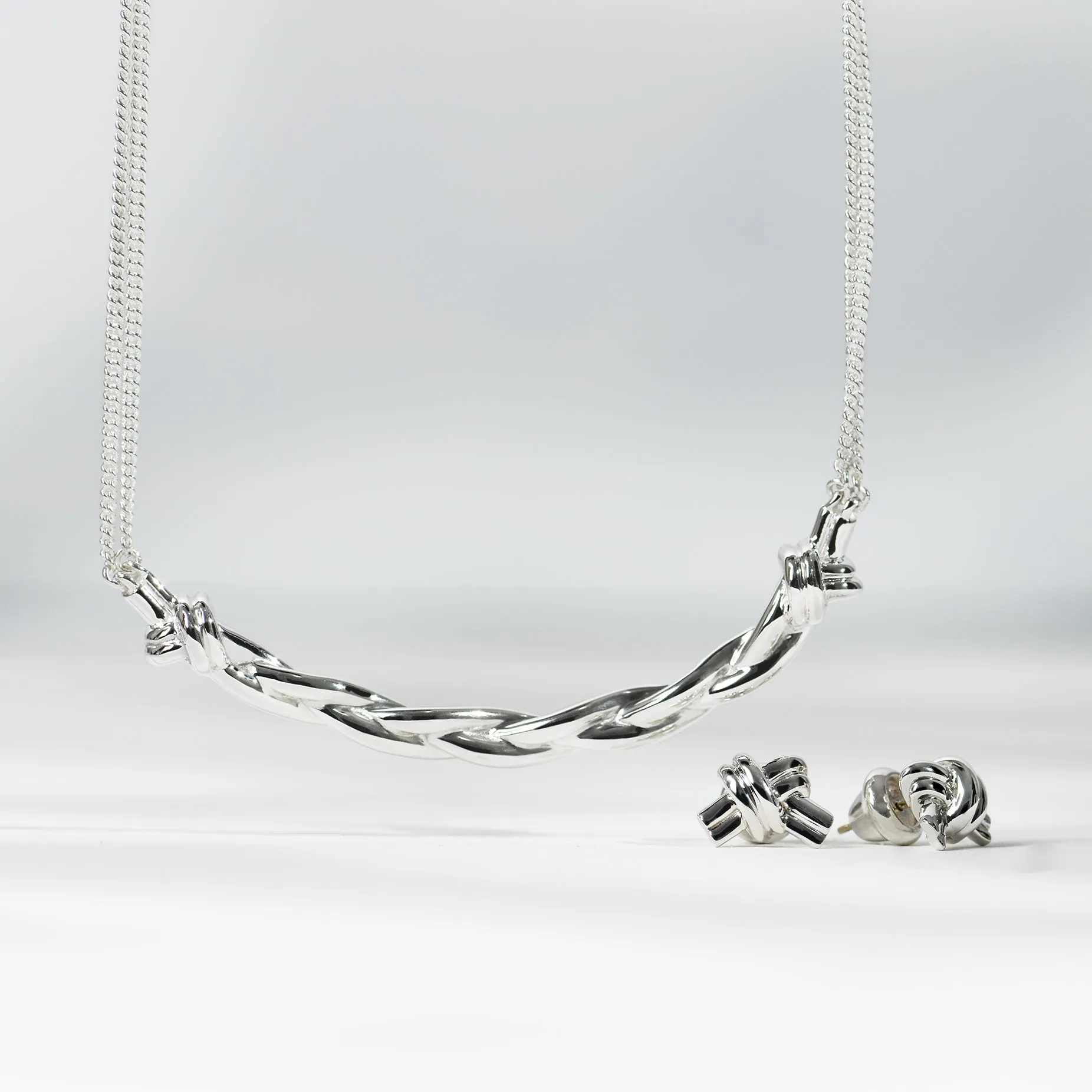BRAIDED NECKLACE