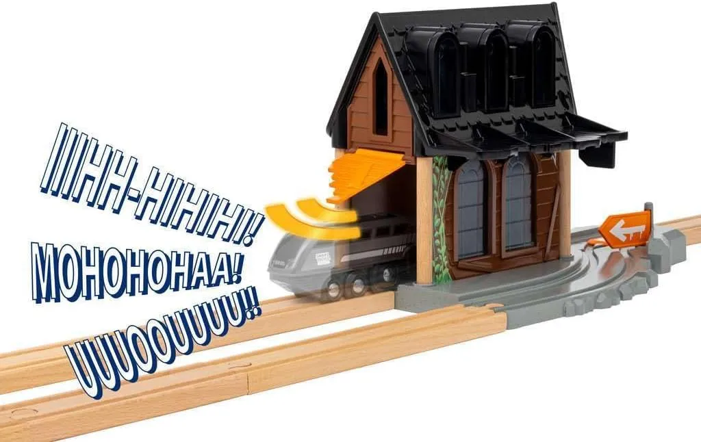 Brio Smart Tech Sound Spooky Train Station