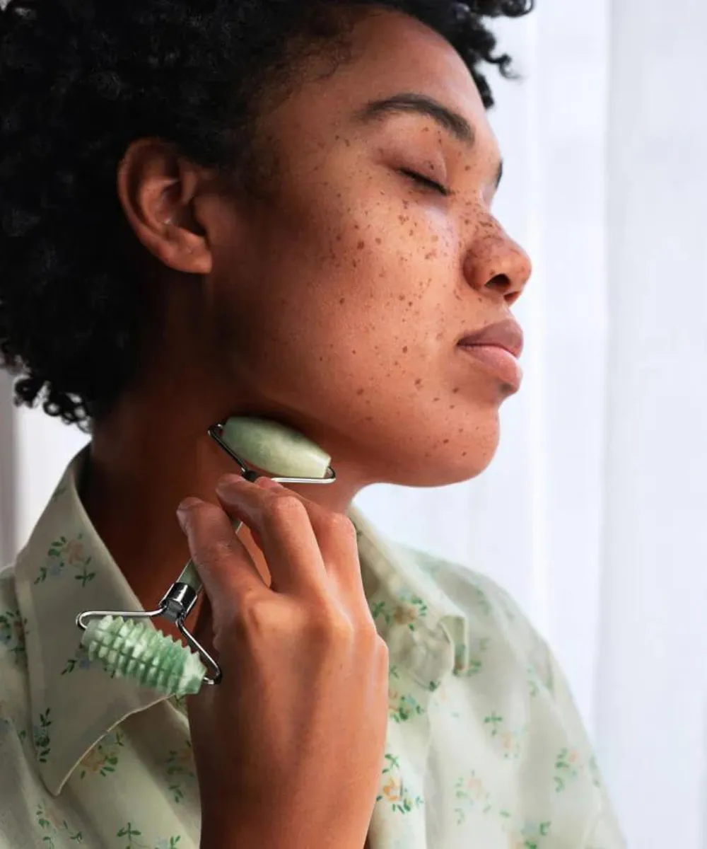 Dual-Action Jade Facial Roller