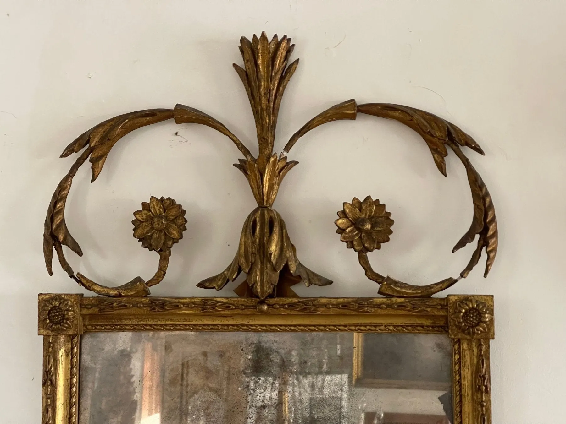 Elegant Continental Baroque Carved & Gilded Mirror 18th Century