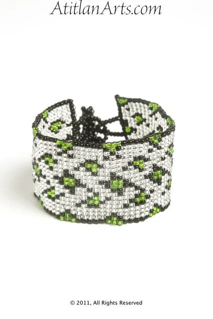 Flat Bracelet Lattice in Green, Silver & Black narrow
