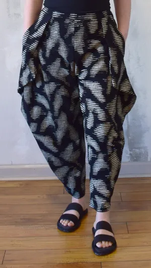 Gaia Pant in Black Lotus