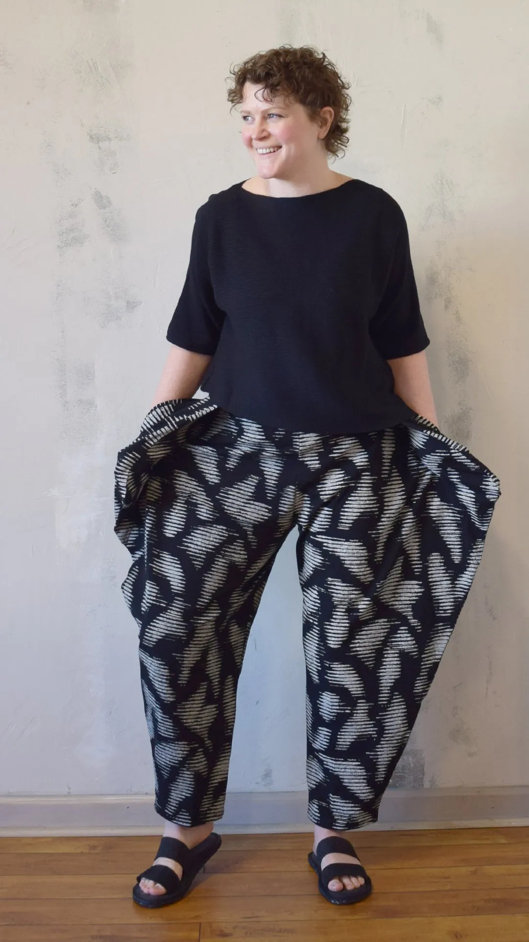 Gaia Pant in Black Lotus