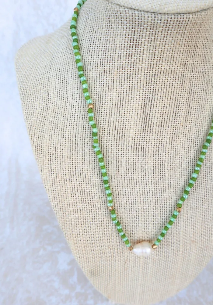 Green Shoreline Pearl Necklace