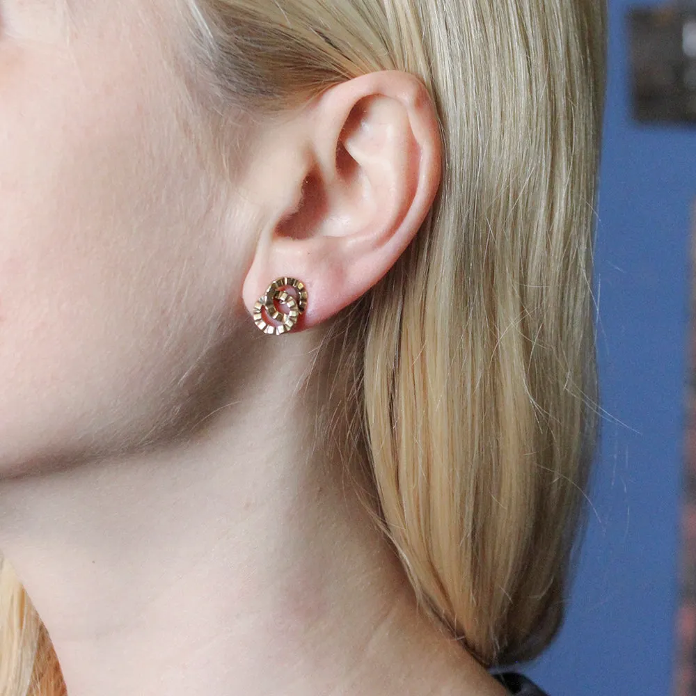 Interlocking Patterned Rings Post Earring
