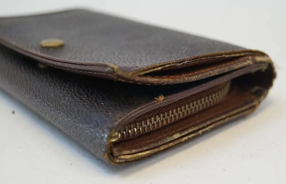 LOUIS VUITTON Monogram Porte Monnaie Wallet - Last Call