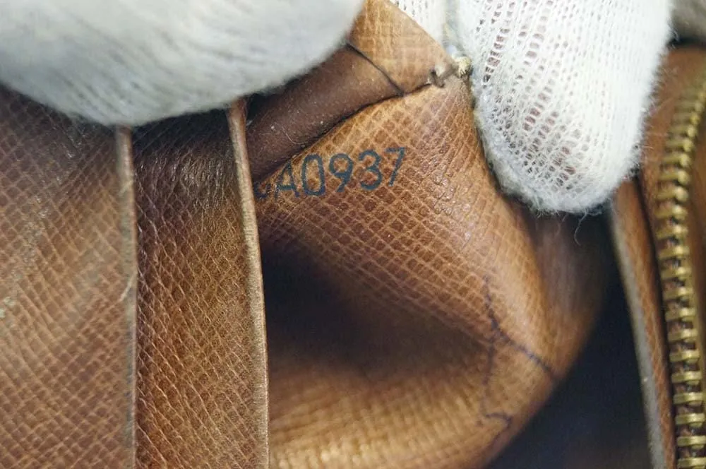 LOUIS VUITTON Monogram Porte Monnaie Wallet - Last Call