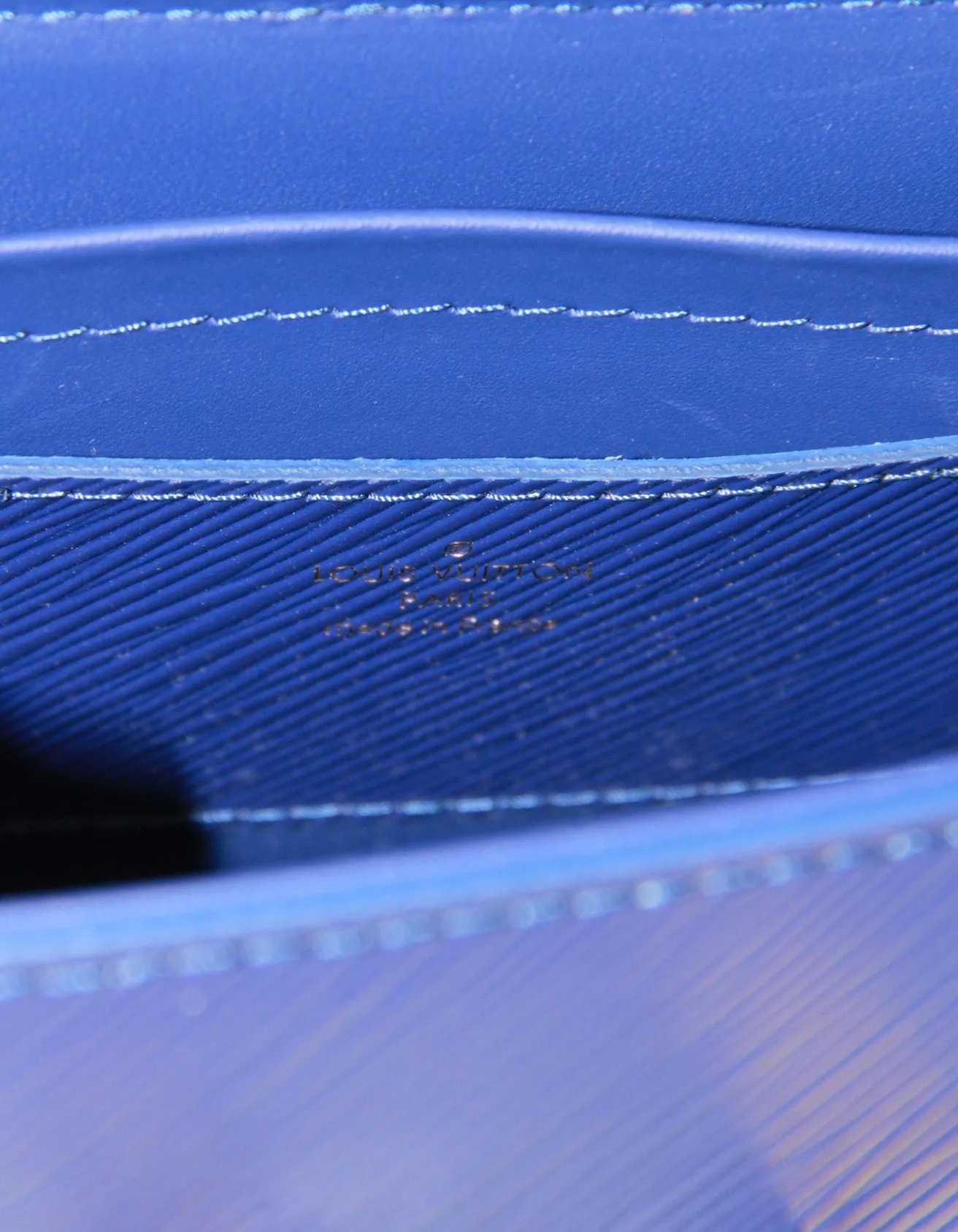 Louis Vuitton Small Blue Epi Leather Enamel LV Twist MM