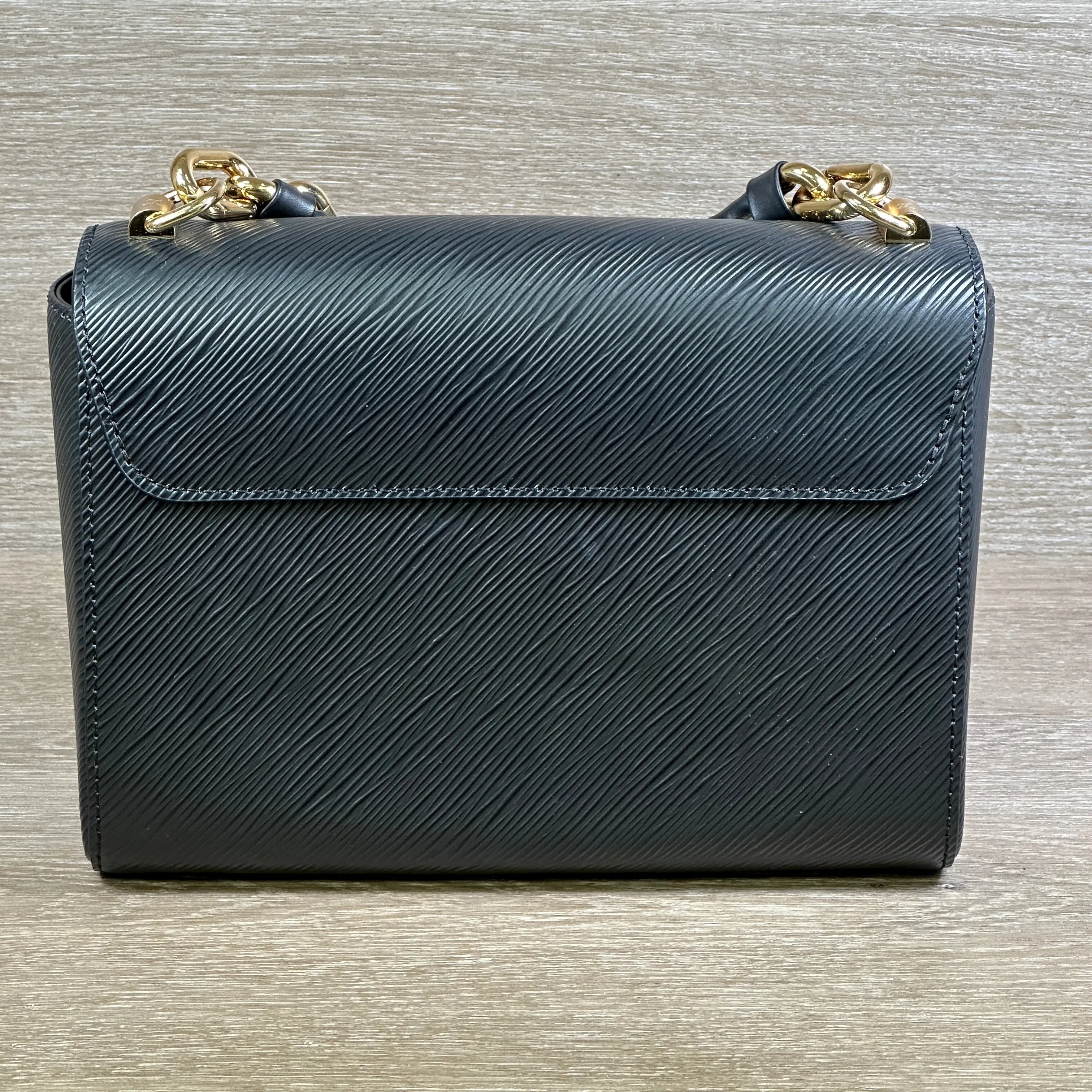 Louis Vuitton Twist MM - Epi Leather
