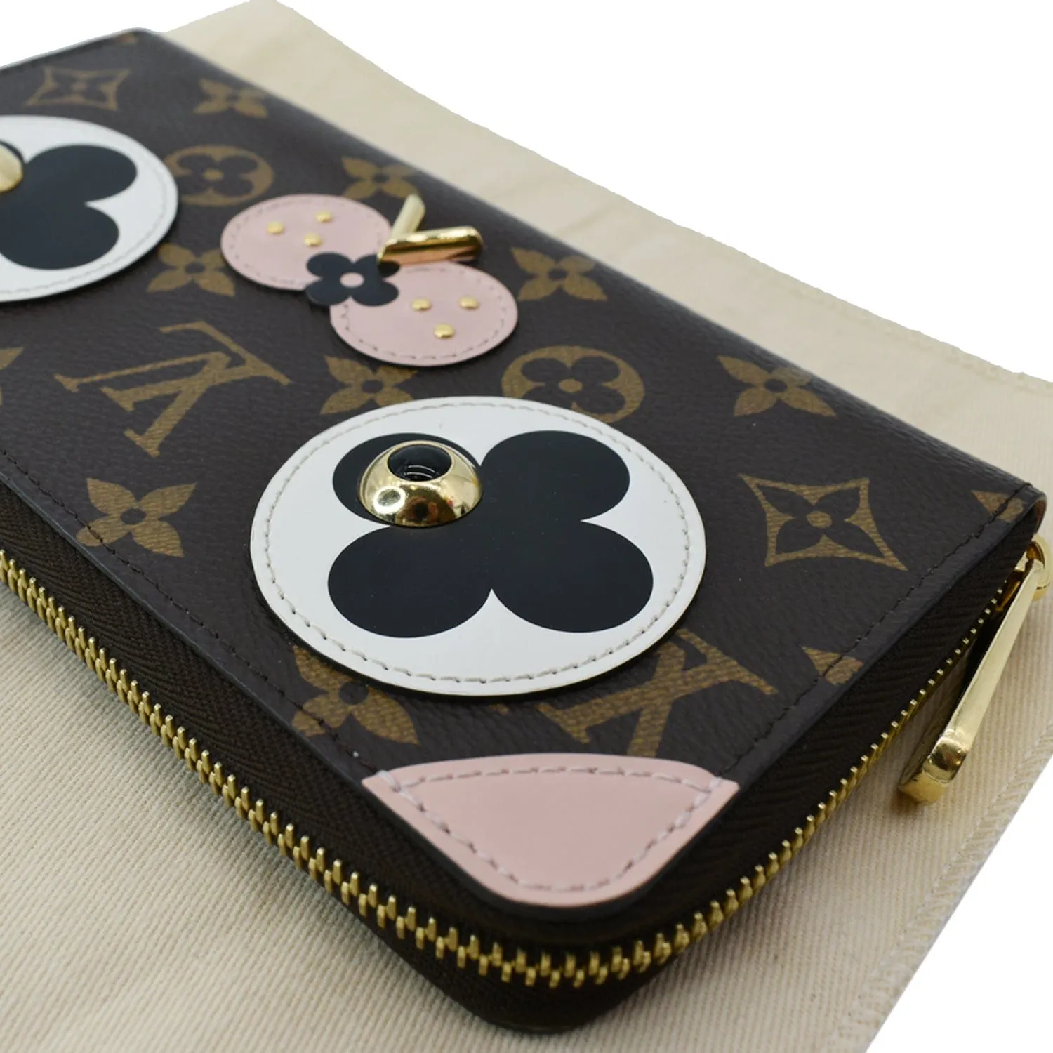 LOUIS VUITTON Valentine Dog Zippy Monogram Canvas Wallet Brown