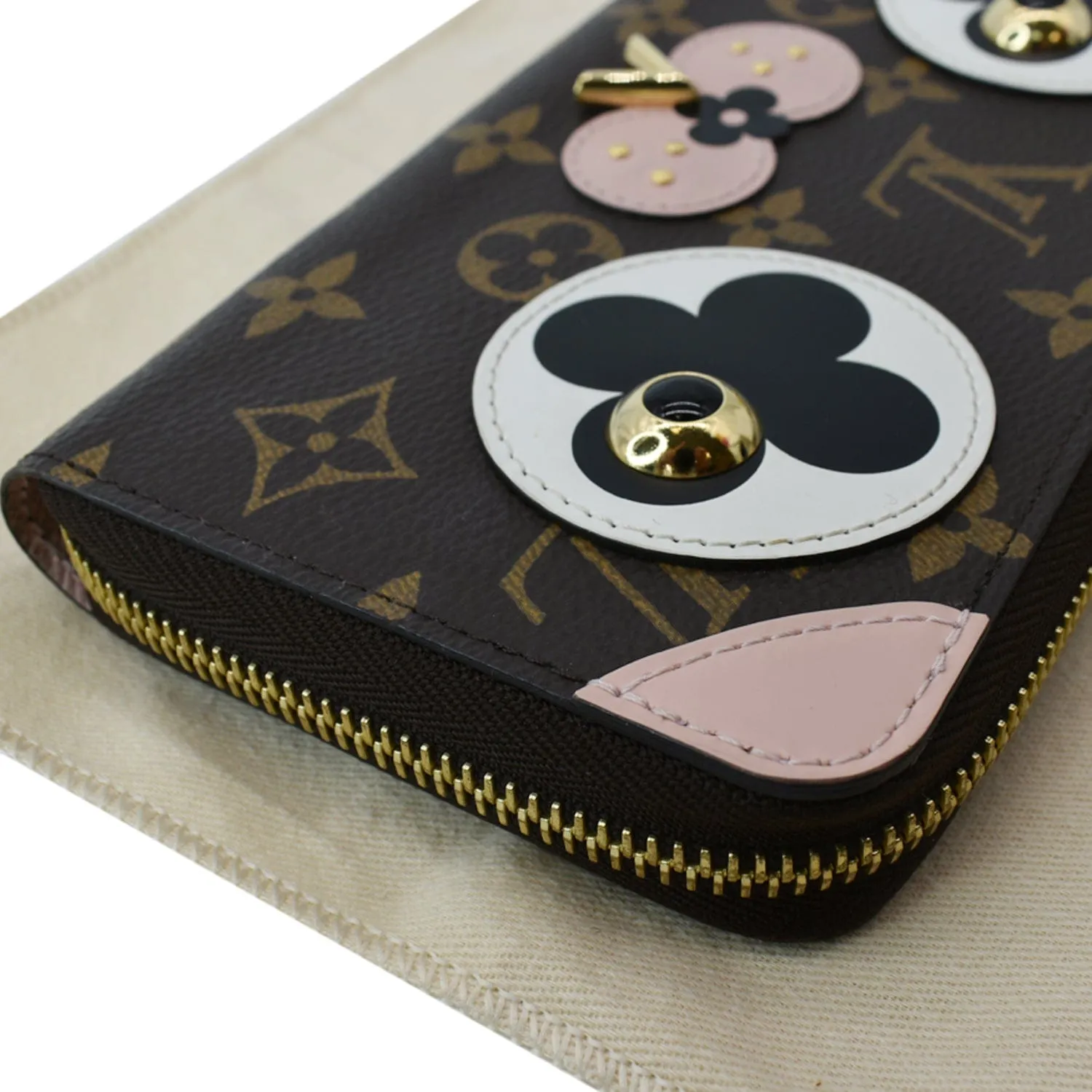 LOUIS VUITTON Valentine Dog Zippy Monogram Canvas Wallet Brown