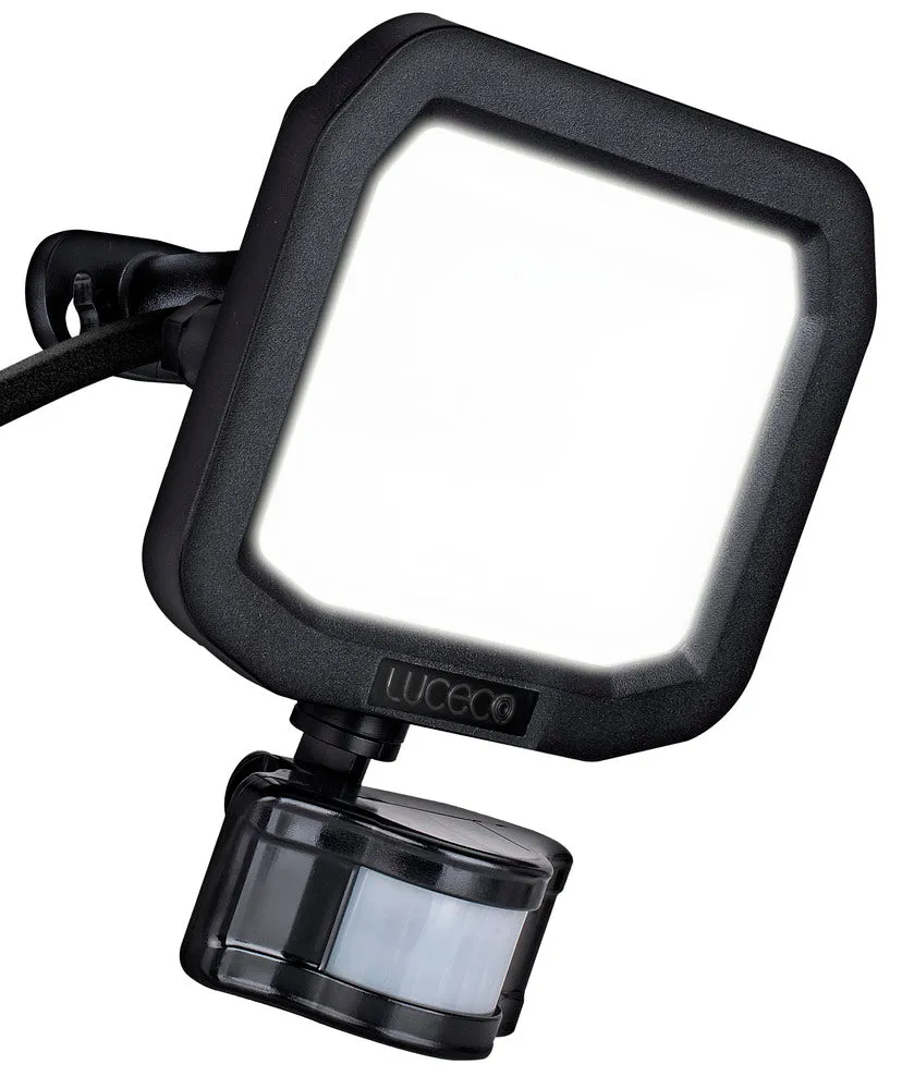 Luceco Smart LSMFSP20B150 20W 2400lm IP65 LED PIR Floodlight Black