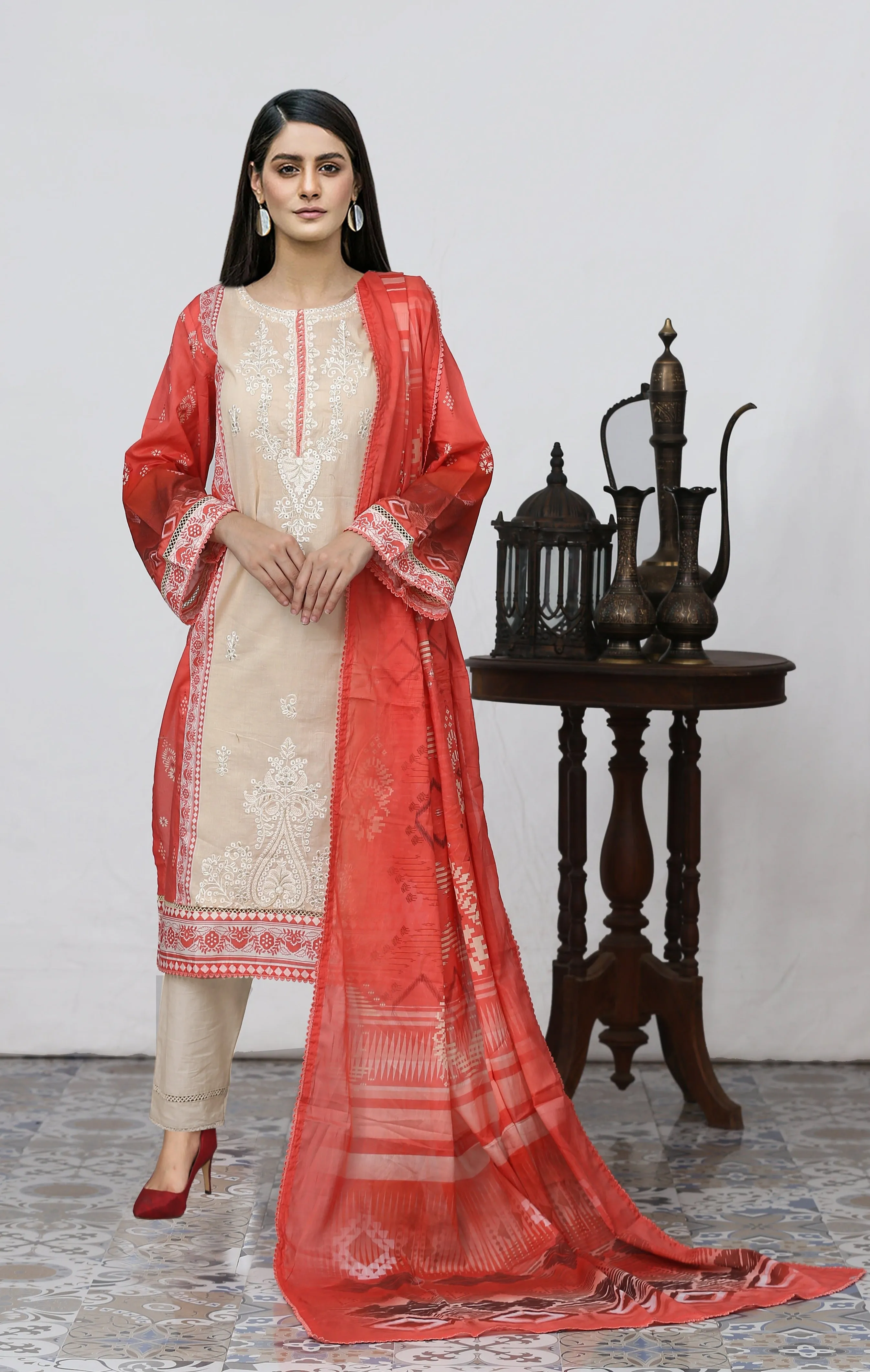MED-04  LAWN 2PC STITCHED