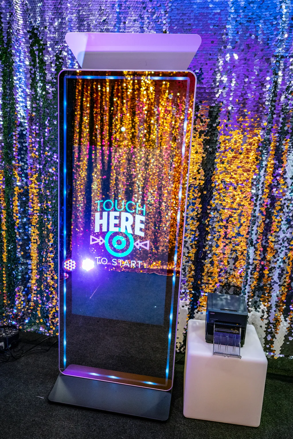 Mirror 4 Flawless Photo Booth - FLOOR Model Unit Only