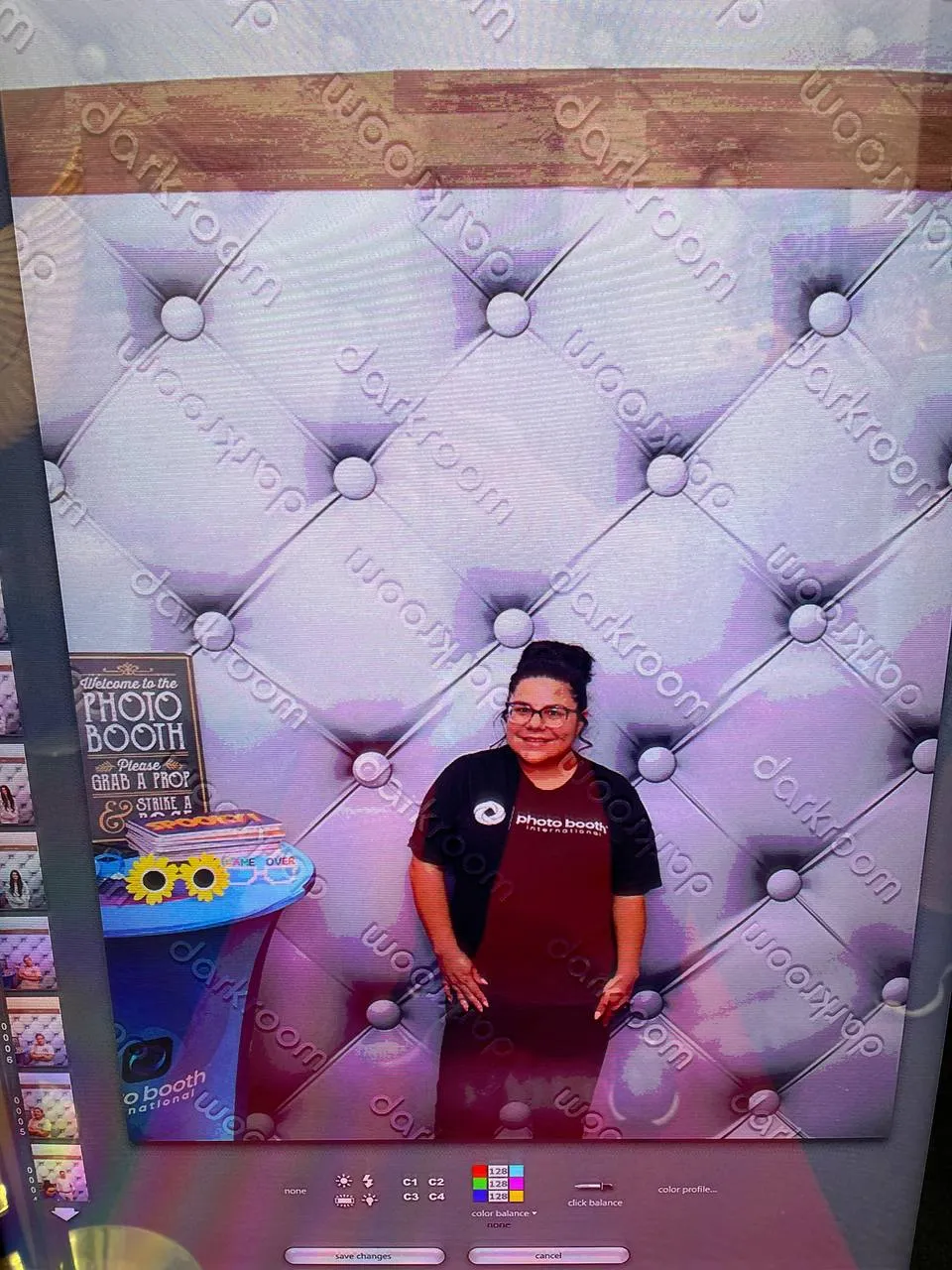 Mirror 4 Flawless Photo Booth - FLOOR Model Unit Only