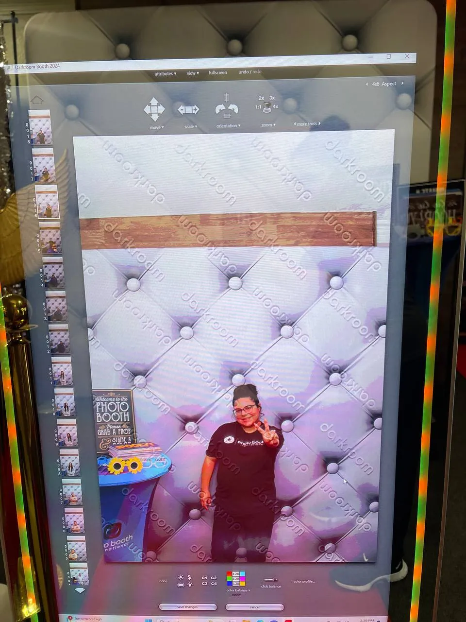 Mirror 4 Flawless Photo Booth - FLOOR Model Unit Only