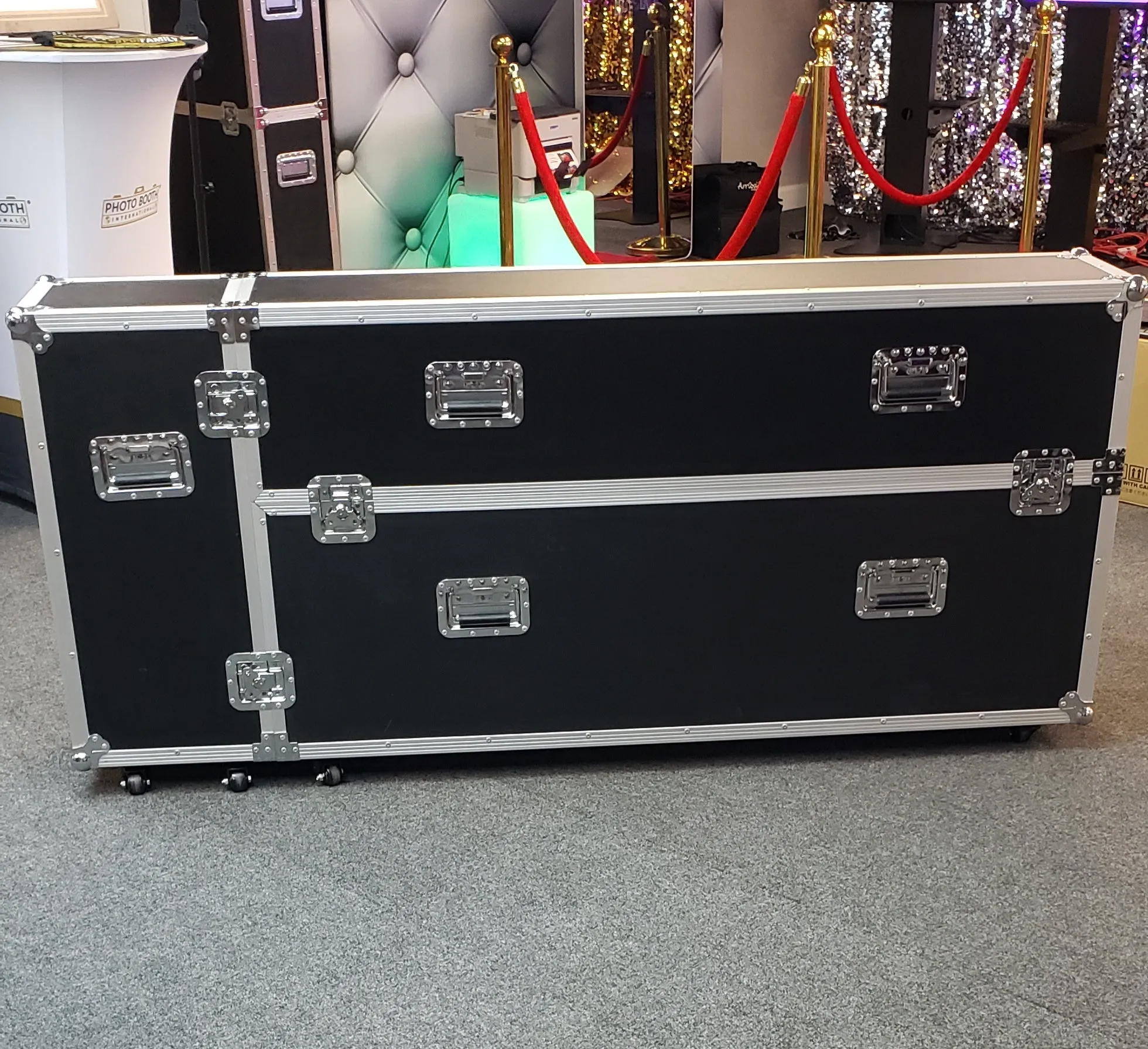 Mirror 4 Flawless Photo Booth - FLOOR Model Unit Only