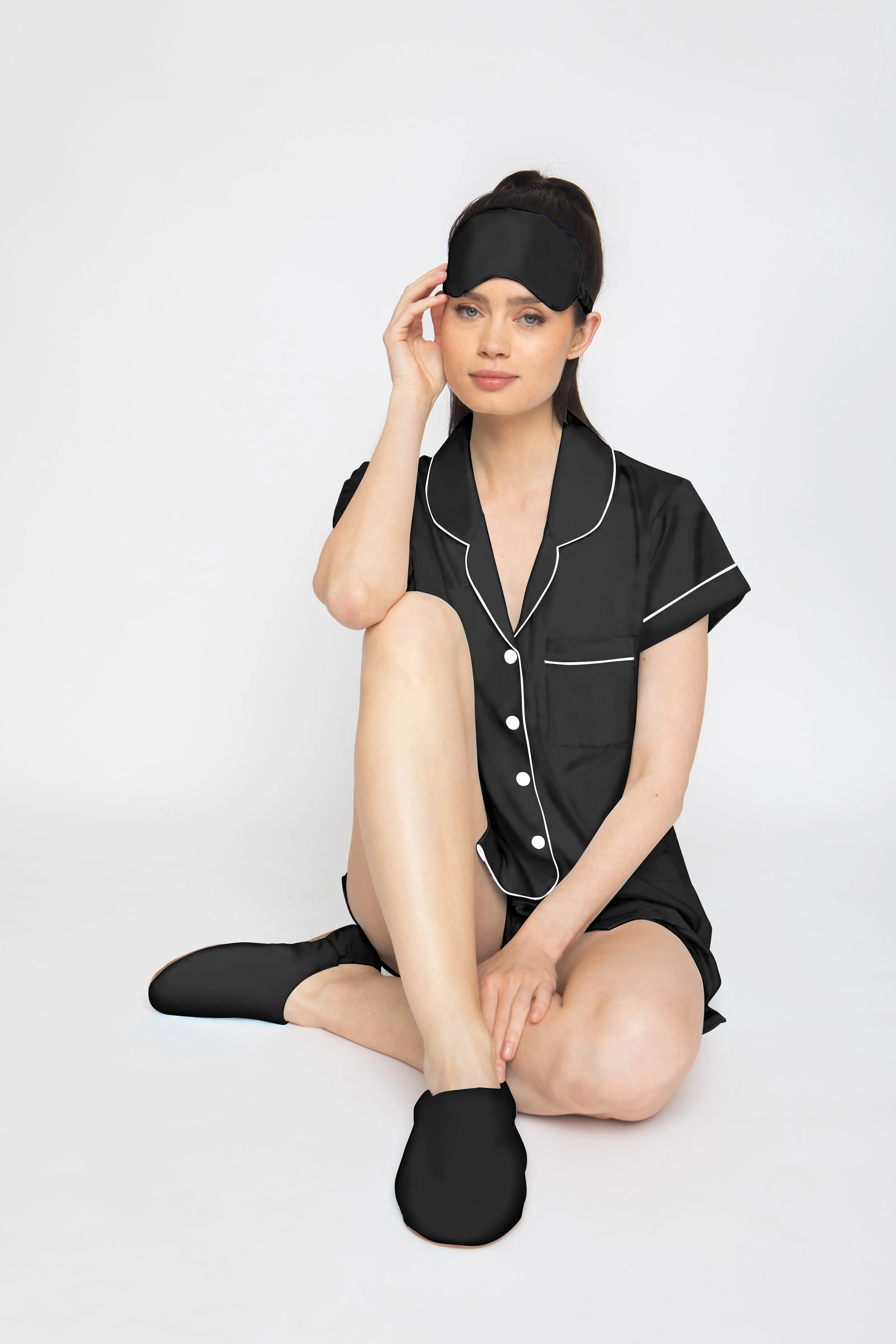 Noir Silky Eye Mask