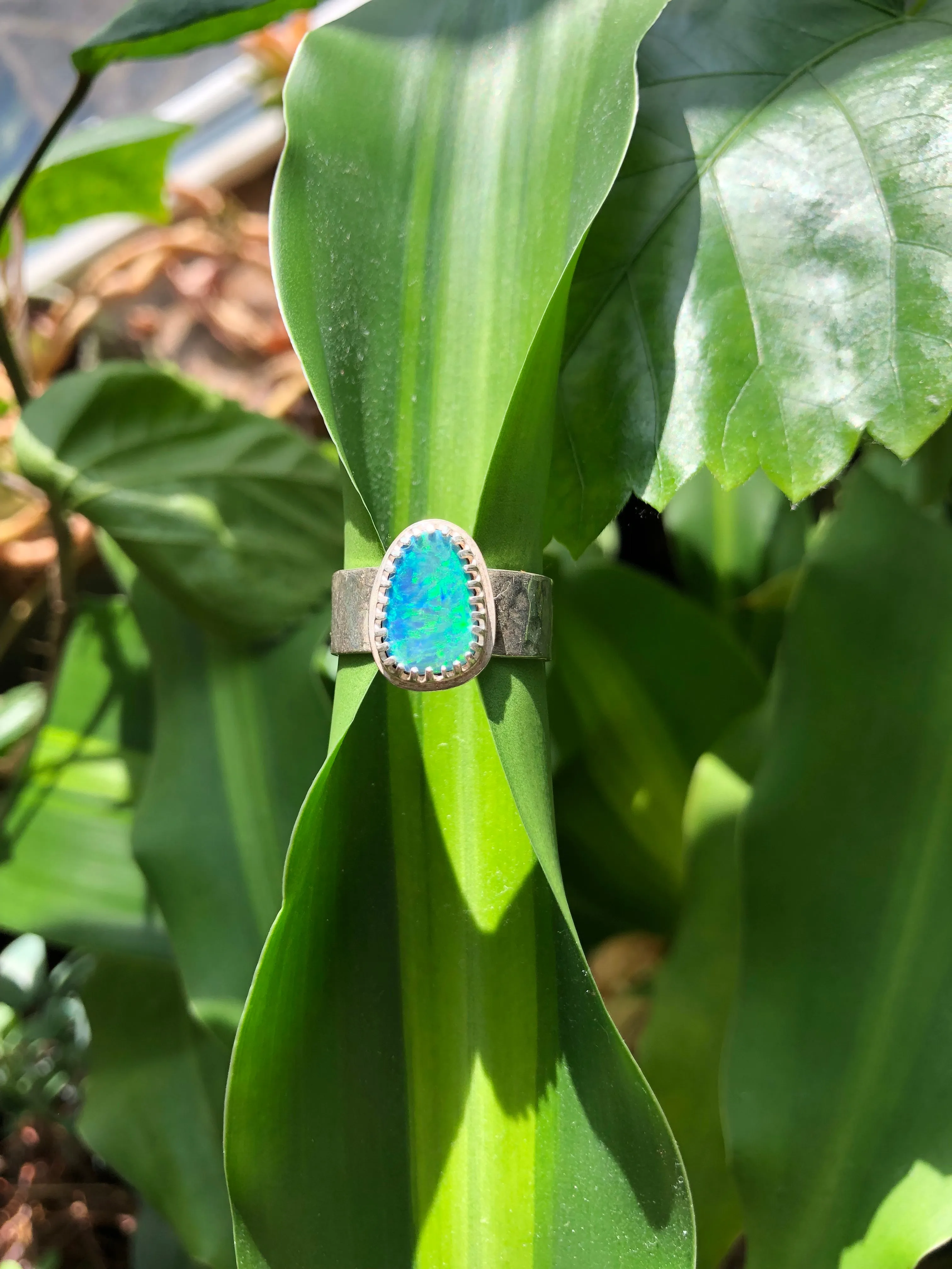 Opal Doublet on hammered band sz 9