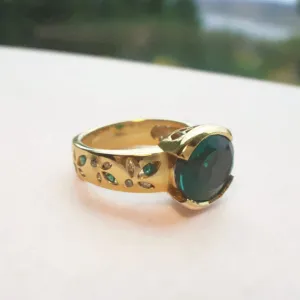 Oval Emerald Gold Ring