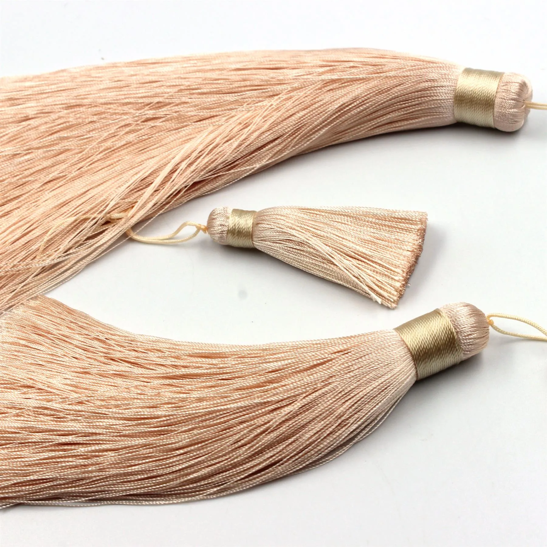 Silky Rayon Tassel 6543