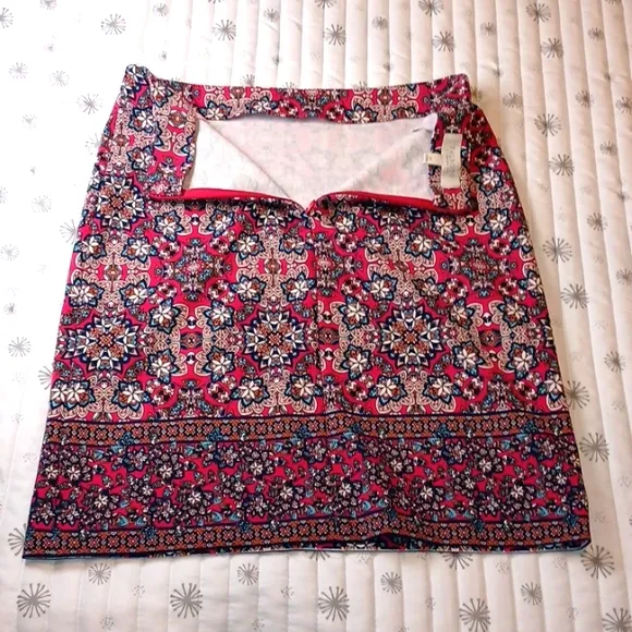 Talbots Geometric Patterned Skirt - Red and Blue NWOT