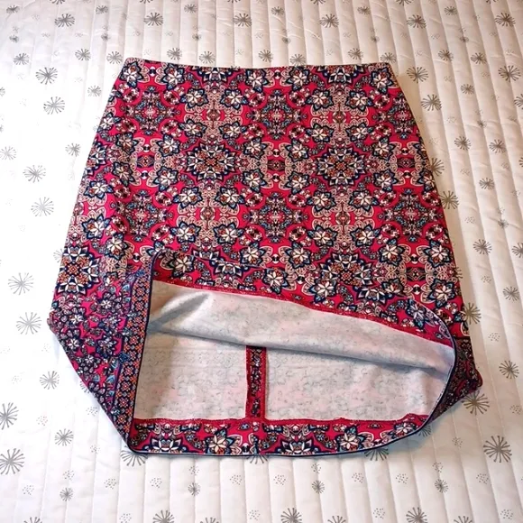 Talbots Geometric Patterned Skirt - Red and Blue NWOT