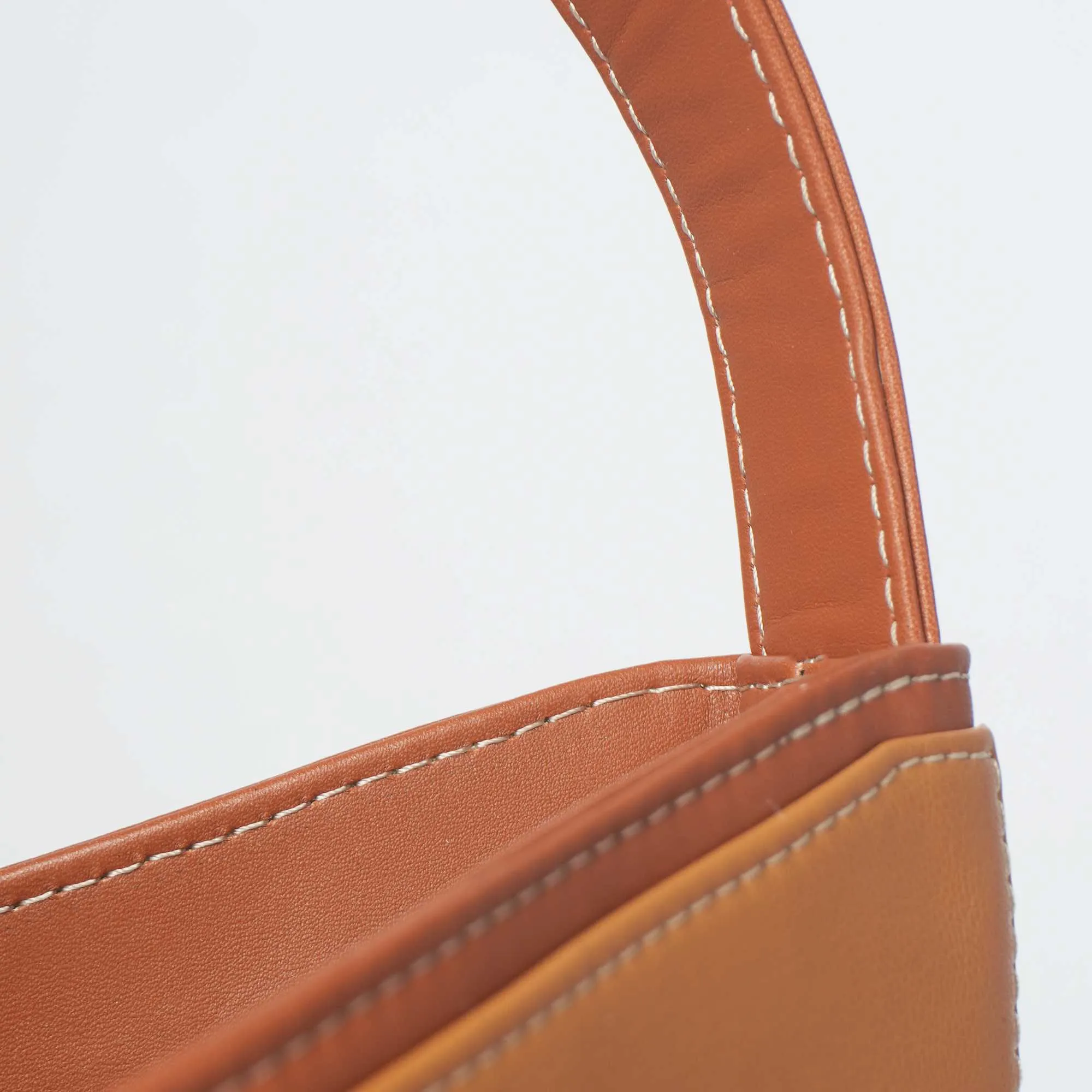 The Urban Commuter - Tan