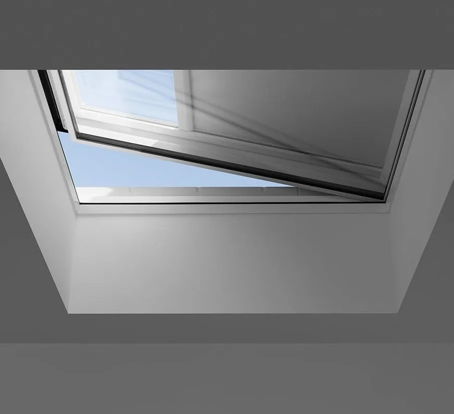 VELUX CVU 120120 S06Q SOLAR Powered Flat Glass Rooflight Package 120 x 120 cm (Including CVU Triple Glazed Base & ISU Flat Glass Top Cover)
